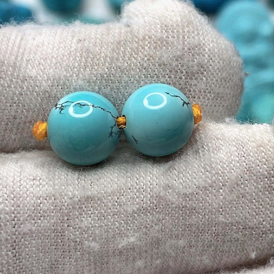 绿松石未镶嵌天然原矿 地大质检8.6mm