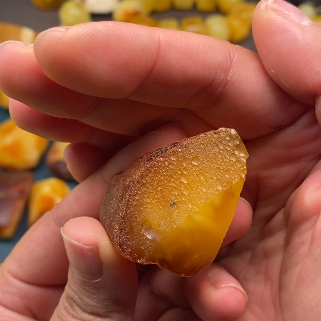 鄭***雞定制琥珀未镶嵌蜜蜡