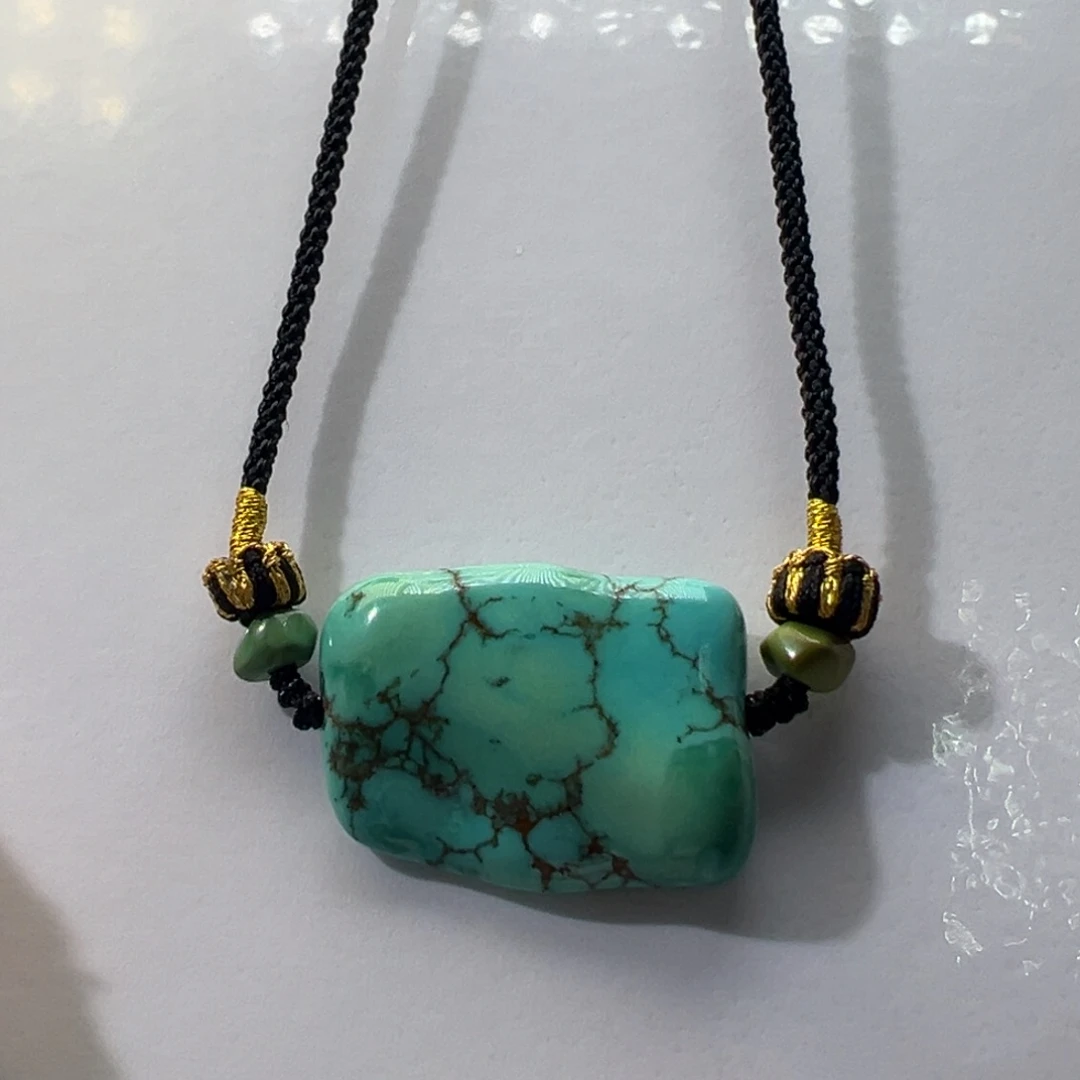 绿松石未镶嵌挂件