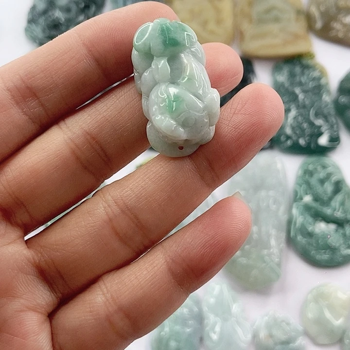 颈饰未镶嵌翡翠天然翡翠