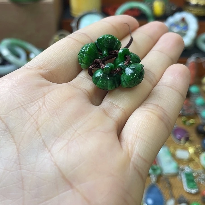 翡翠散珠精美雕刻物件物件