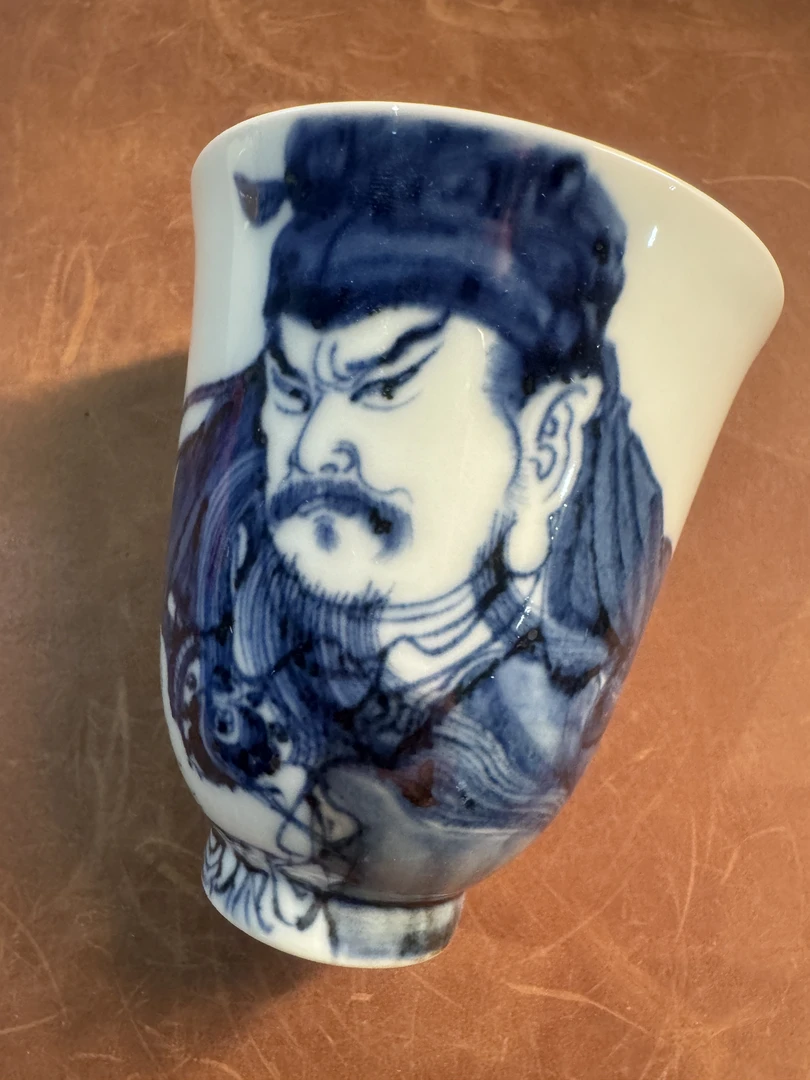 青花瓷手绘关云长单杯-曾丽强