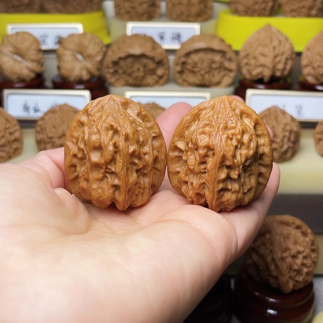 把件文玩核桃磐石36左右