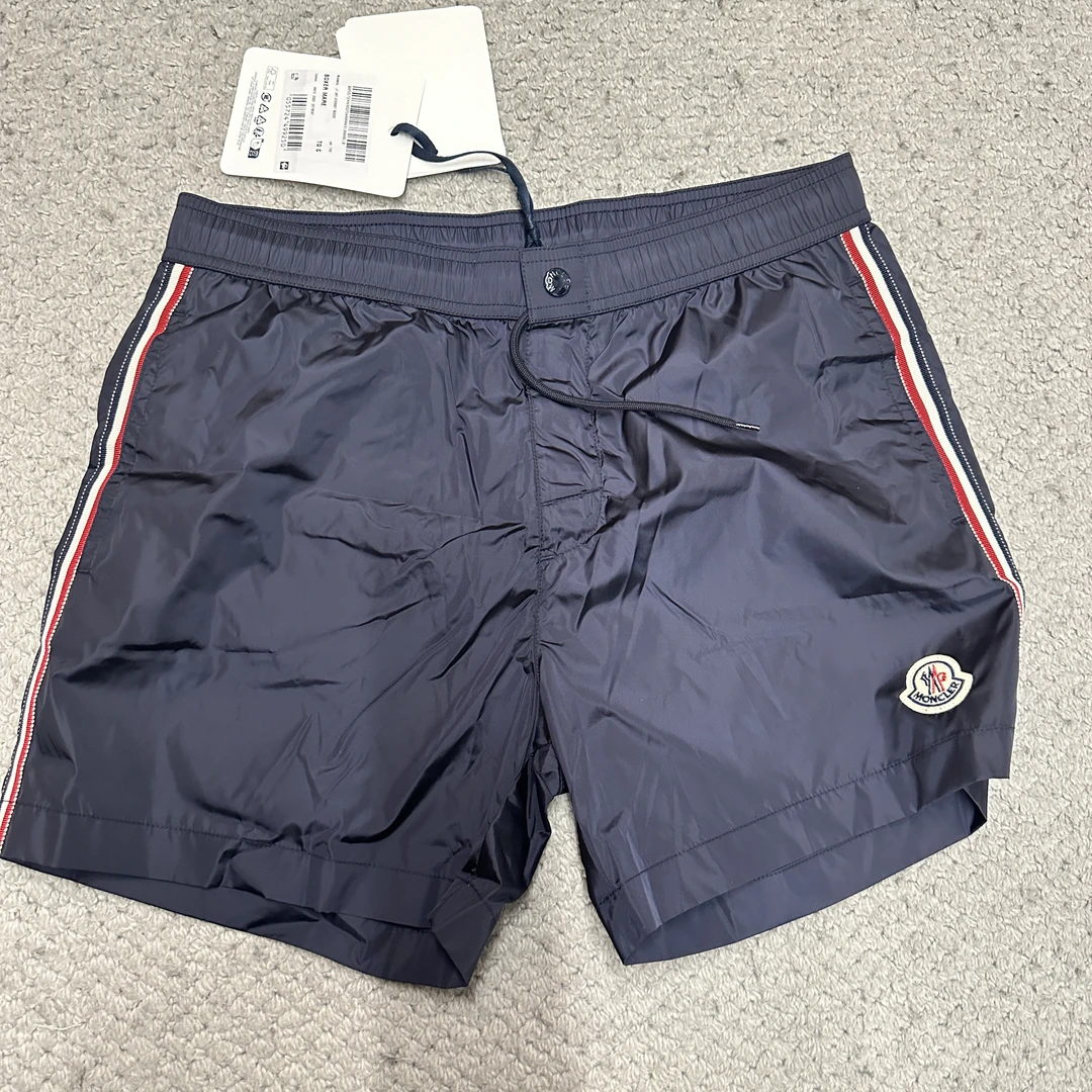 全新未使用 MONCLER Moncler盟可睐 纯色休闲短裤 女款 蓝色