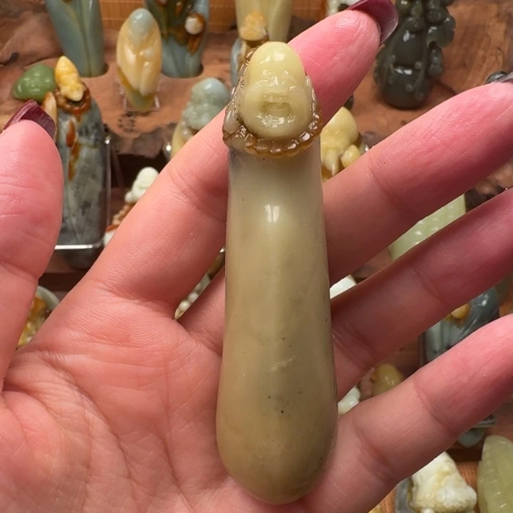 蛇纹石玉未镶嵌吊坠