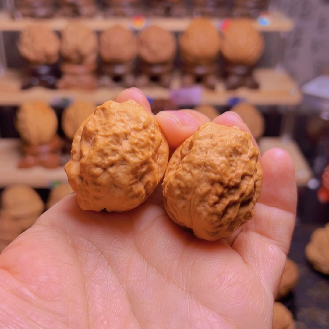 文玩核桃吊坠43w至尊妖蟾35尺