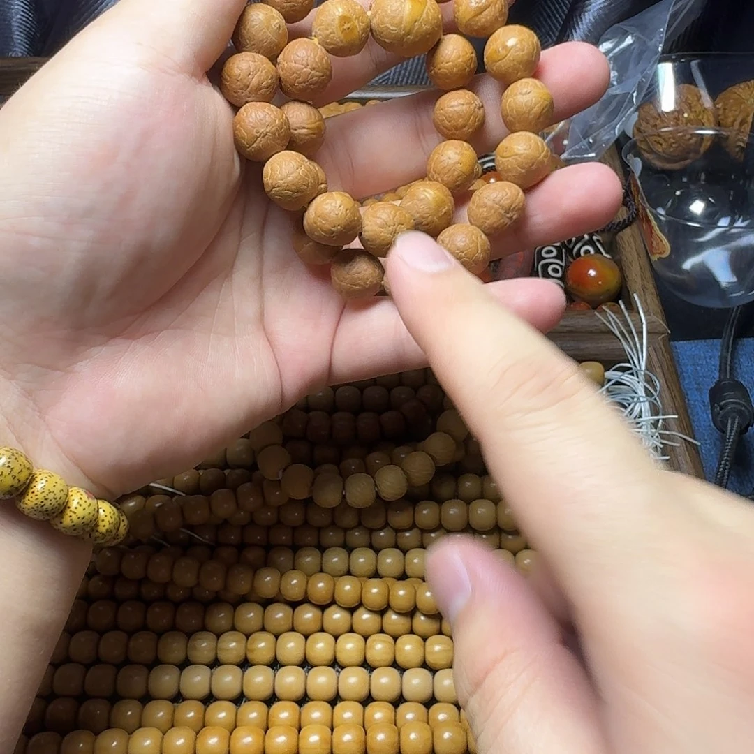 吊坠猴头核桃凤眼