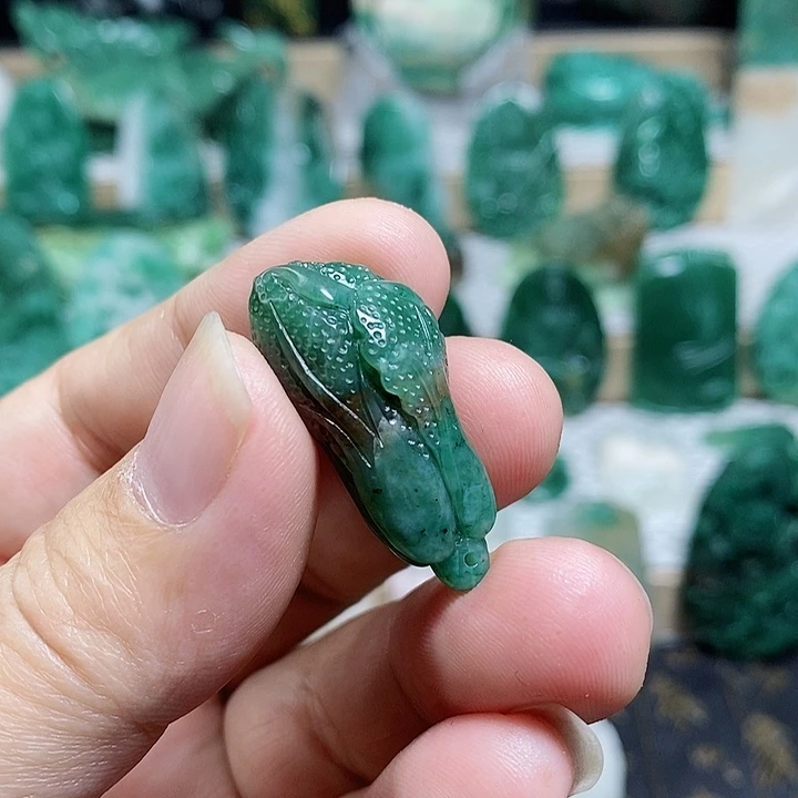 未镶嵌独山玉颈饰