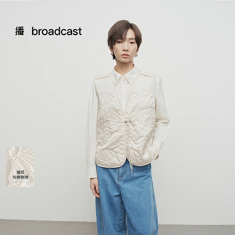 【商场同款】25年春夏播简洁大方修饰脸型V领马甲BDS1MD1558