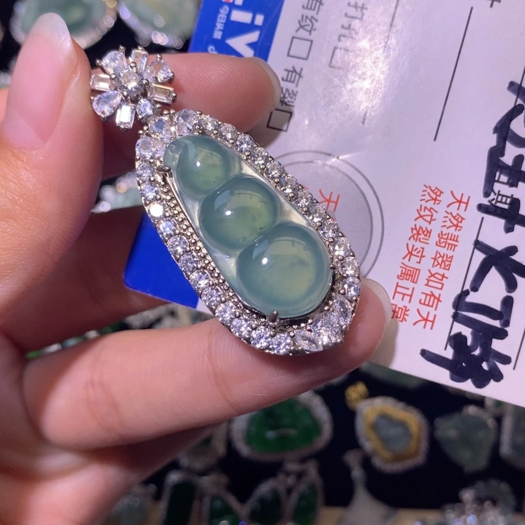 翡翠未镶嵌颈饰天然