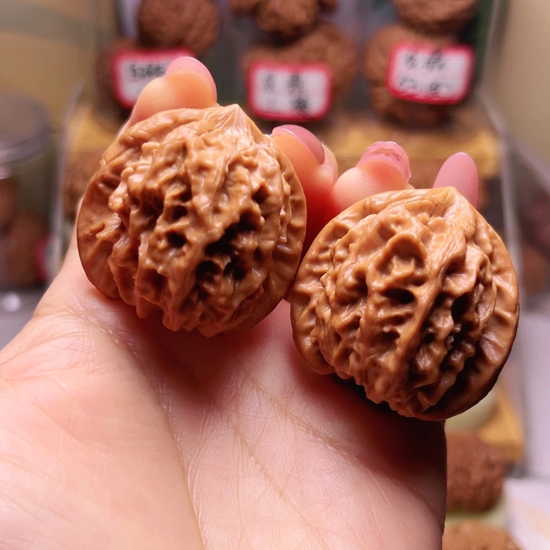 文玩核桃吊坠梦幻大龙