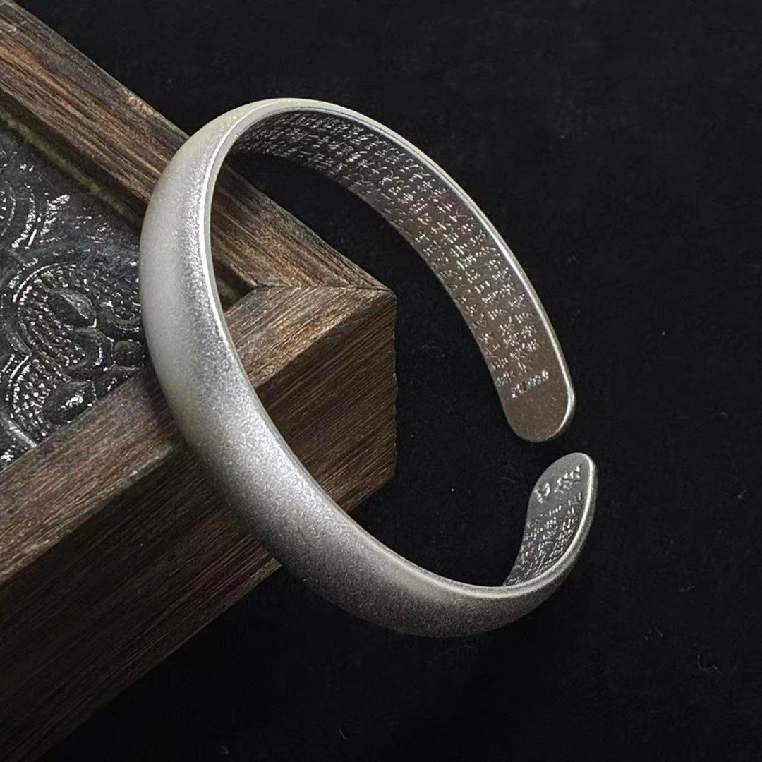 【抓紧处理】过年礼物ins风轻奢女款生肖挂饰 F551