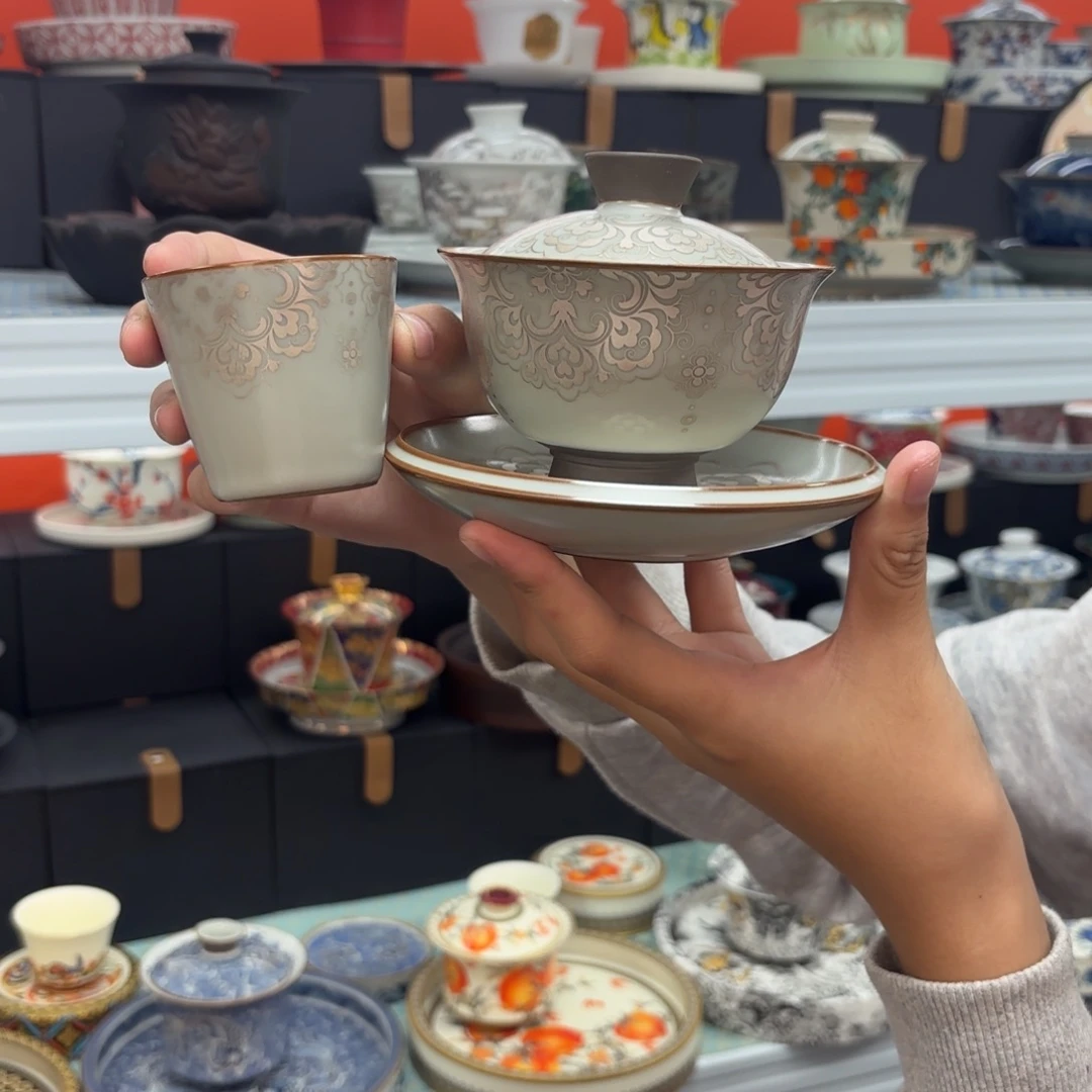 茶具是指由两件商品