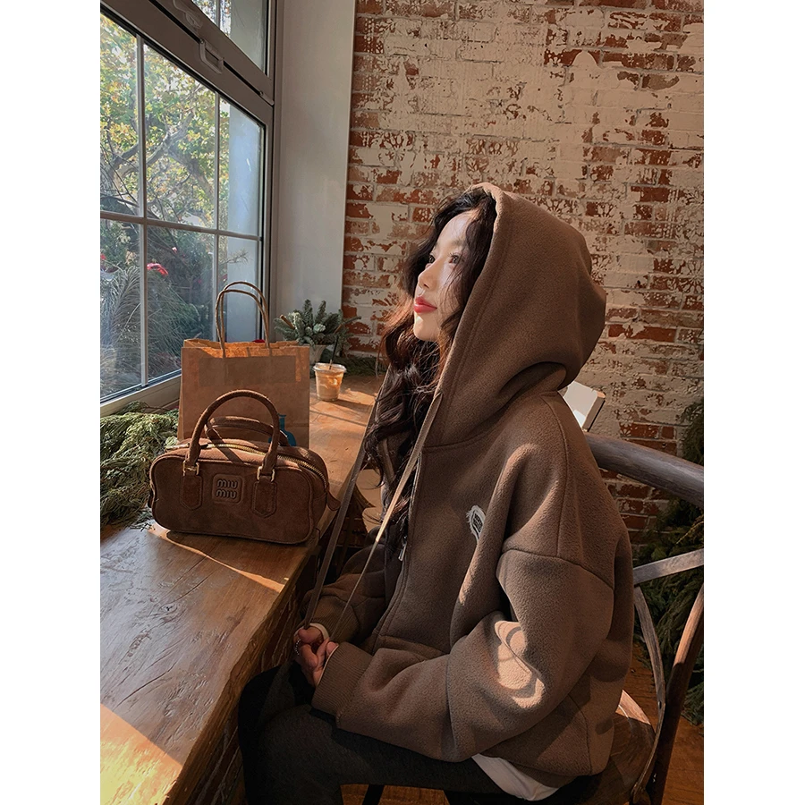 张贝贝 左岸慢调 蚕丝羊毛 撞色小贴标加绒卫衣