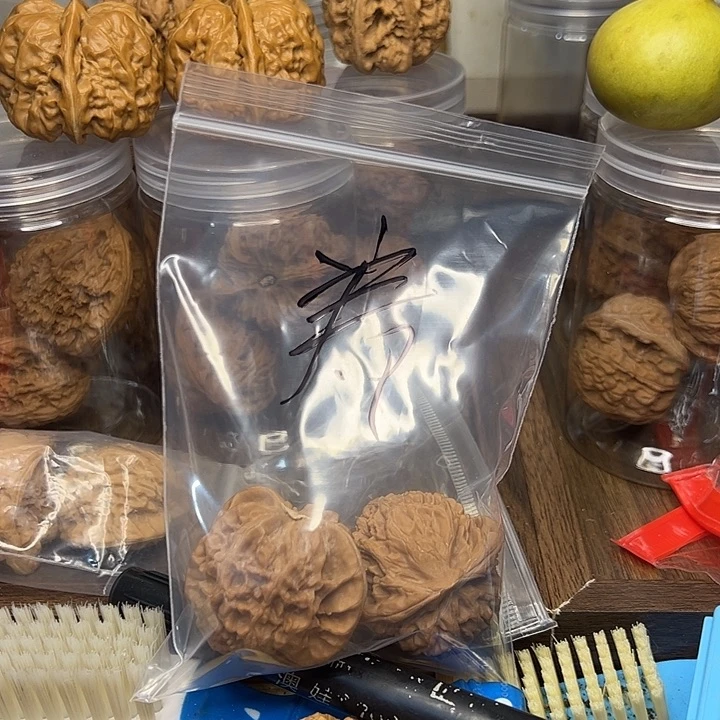 养***吊坠桃核宫灯核桃