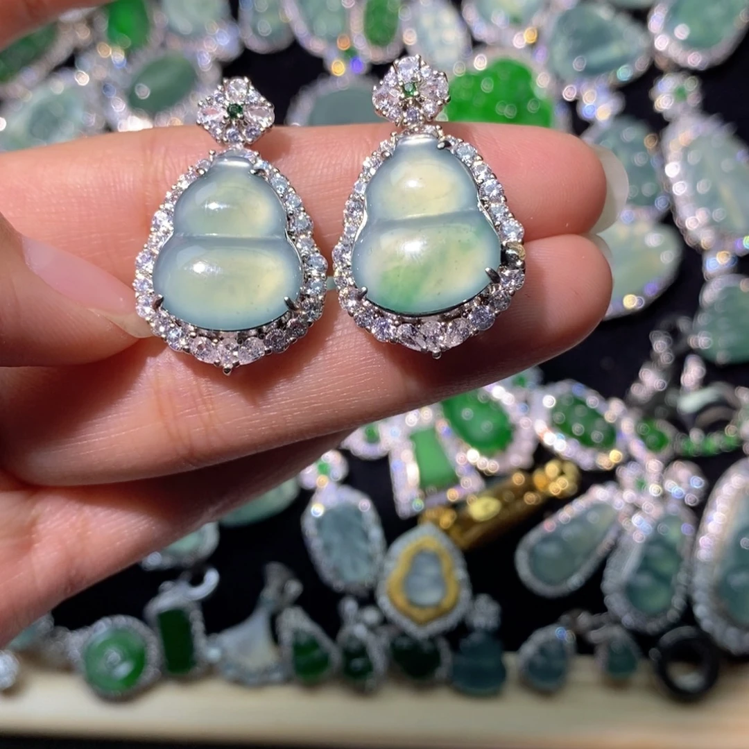 勇***3翡翠未镶嵌颈饰天然