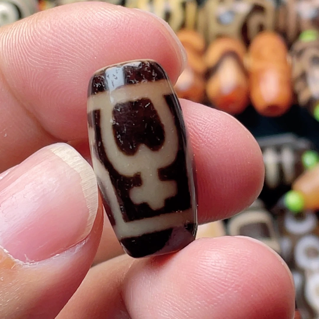 玛瑙/玉髓未镶嵌颈饰高油四宝瓶