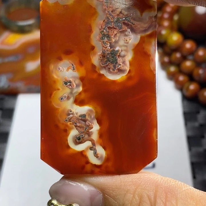玛瑙/玉髓颈饰足银镀金镶嵌曾**时