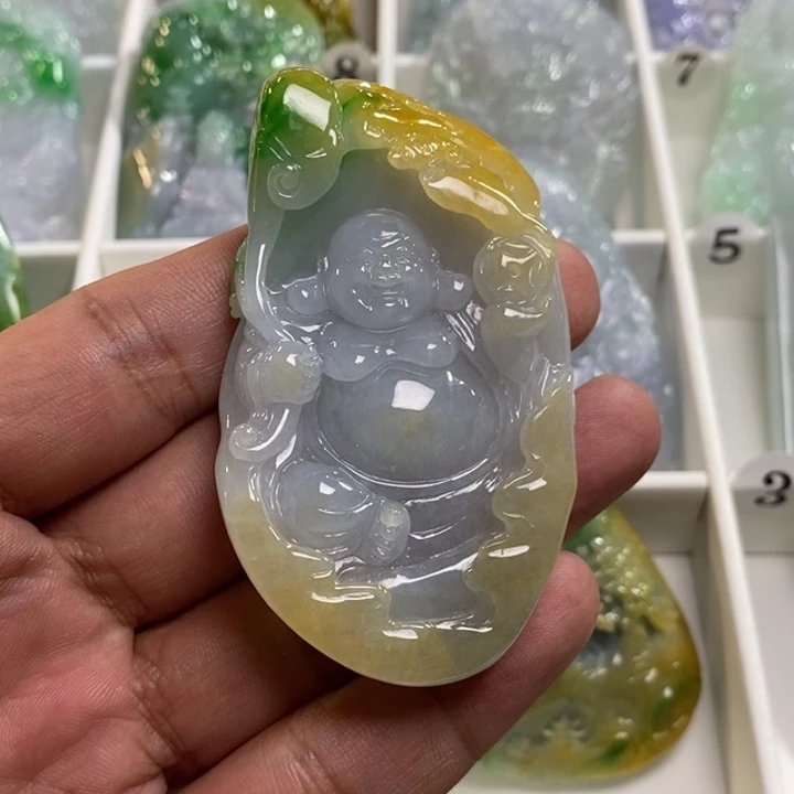 颈饰未镶嵌翡翠义**情弥勒佛