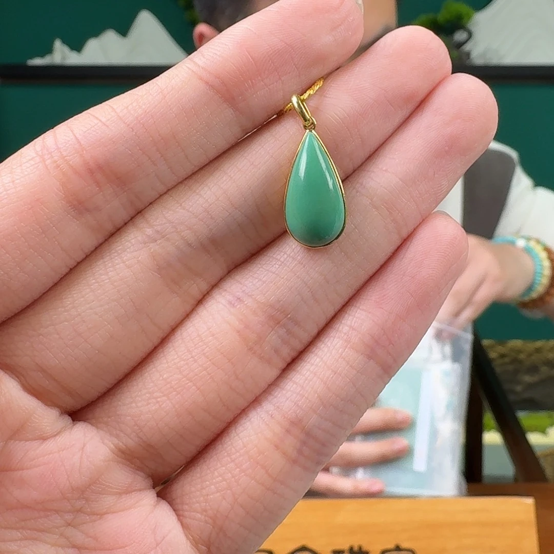 绿松石18K金镶嵌珠宝奇石