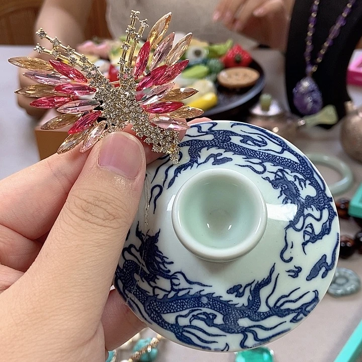 瓷片不会哈哈哈哈哈哈哈哈哈哈就