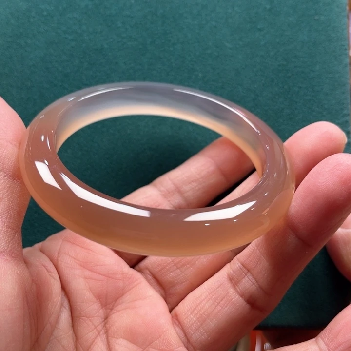 玛瑙/玉髓手镯未镶嵌藿****