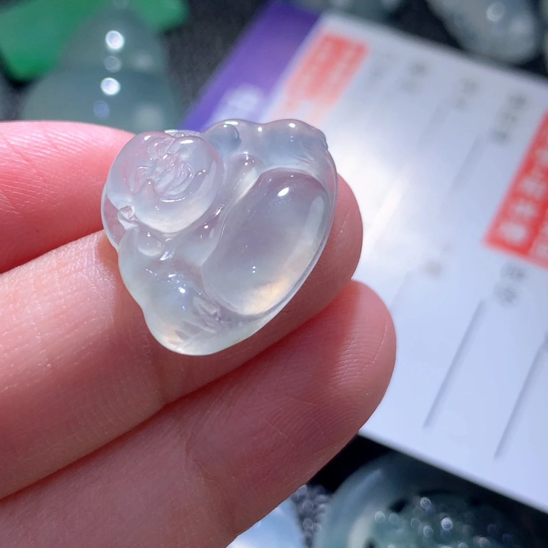 翡翠未镶嵌颈饰缅甸