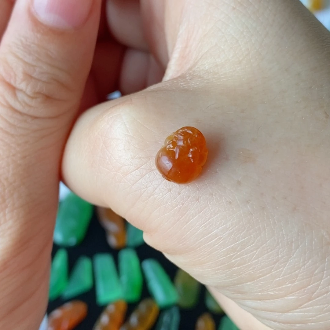 定制翡翠未镶嵌貔貅