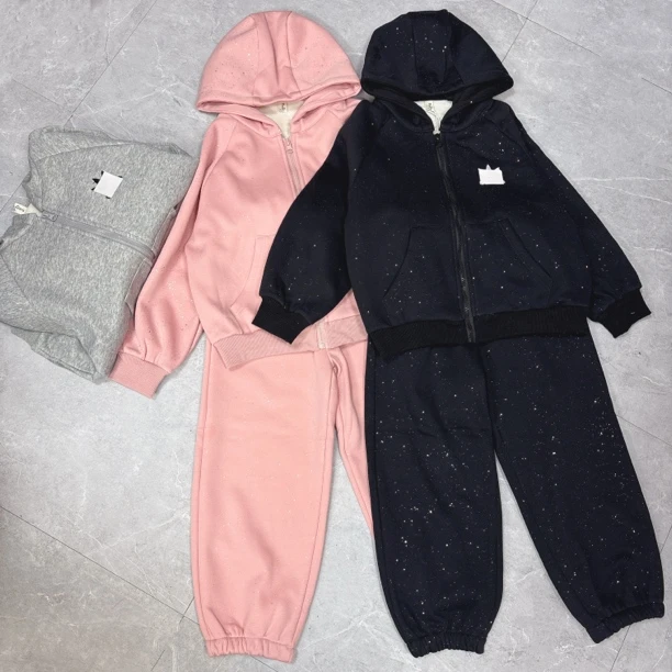 670哈哈家 高品质女童秋冬新款洋气韩版百搭时髦休闲运动套装