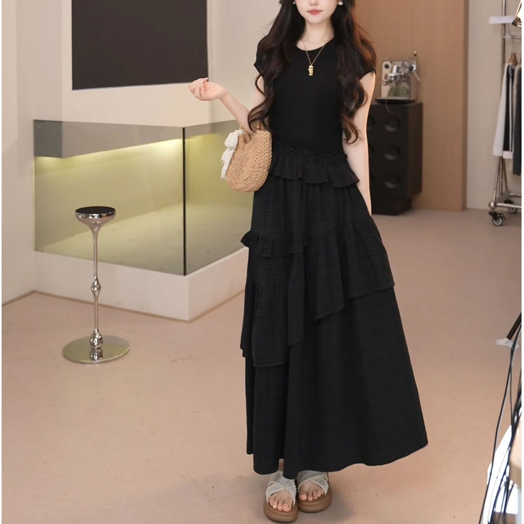 时尚洋气设计感高级感短袖连衣裙潮2025夏季新款法式赫本风蛋糕裙