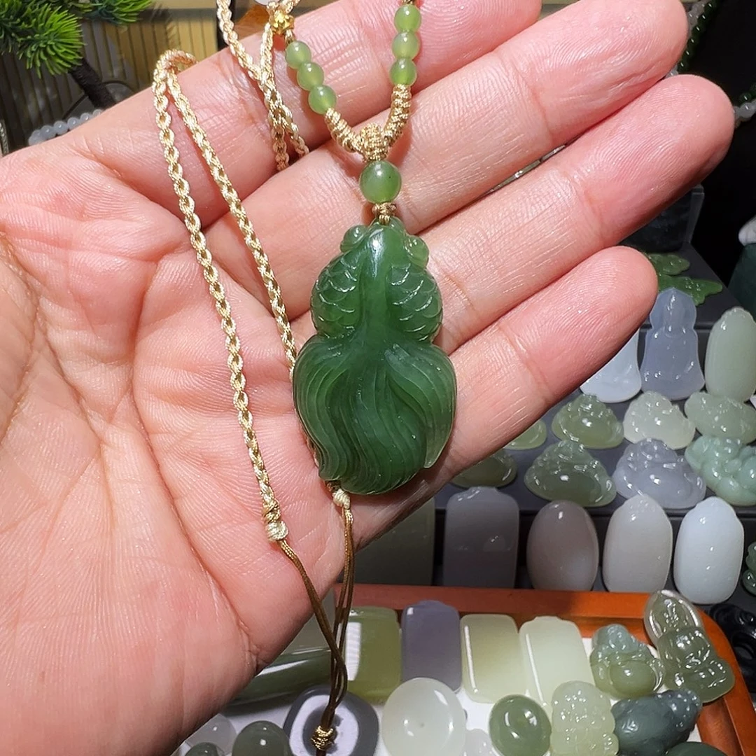 和田玉（碧玉）未镶嵌颈饰