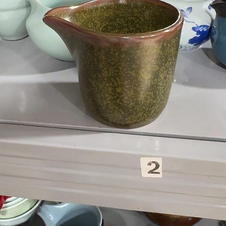 主人杯一个，。。。。。品茗