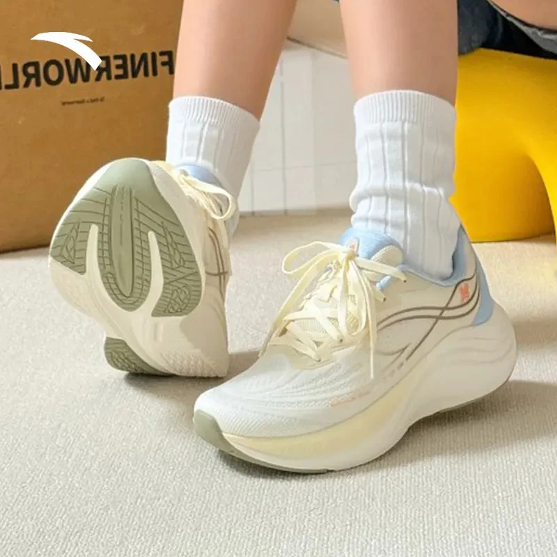 【中国制造跑鞋】安踏叶子6轻质缓震跑步鞋女款轻便耐磨运动鞋