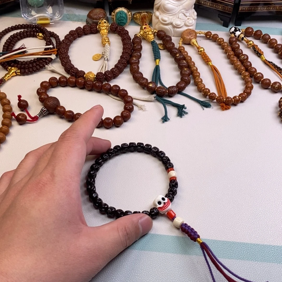 椰蒂吊坠。。。。。。。。。。