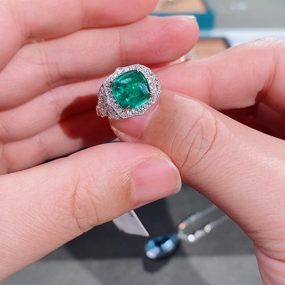 戒指祖母绿18K金镶嵌吉尔德微油vvg4.26ct