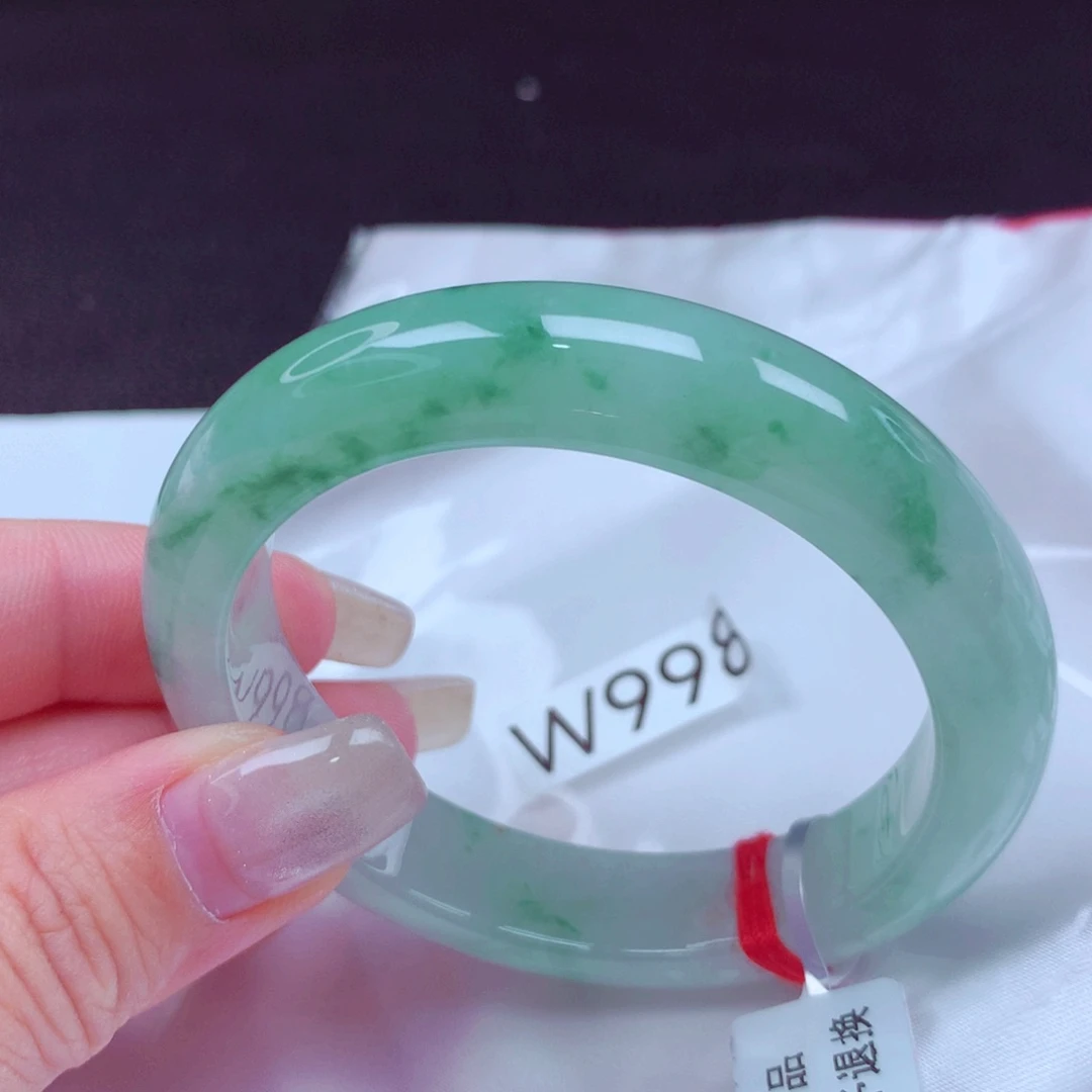 翡翠手镯未镶嵌手镯88