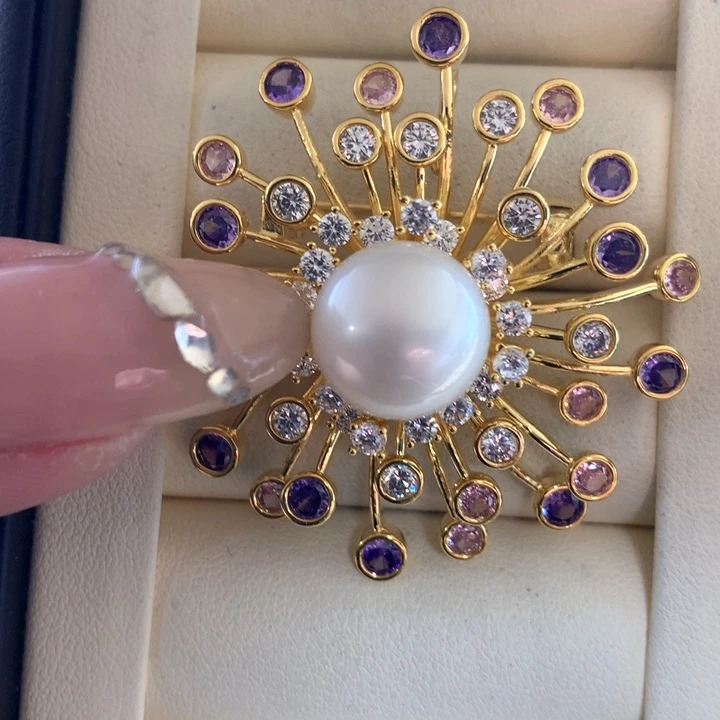 未镶嵌胸饰海水珍珠