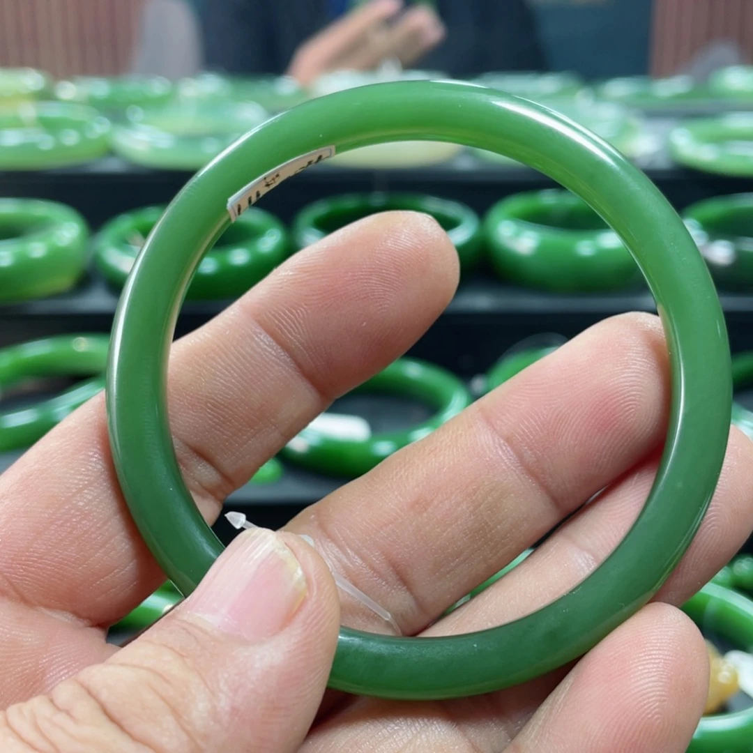 和田玉（碧玉）手镯未镶嵌