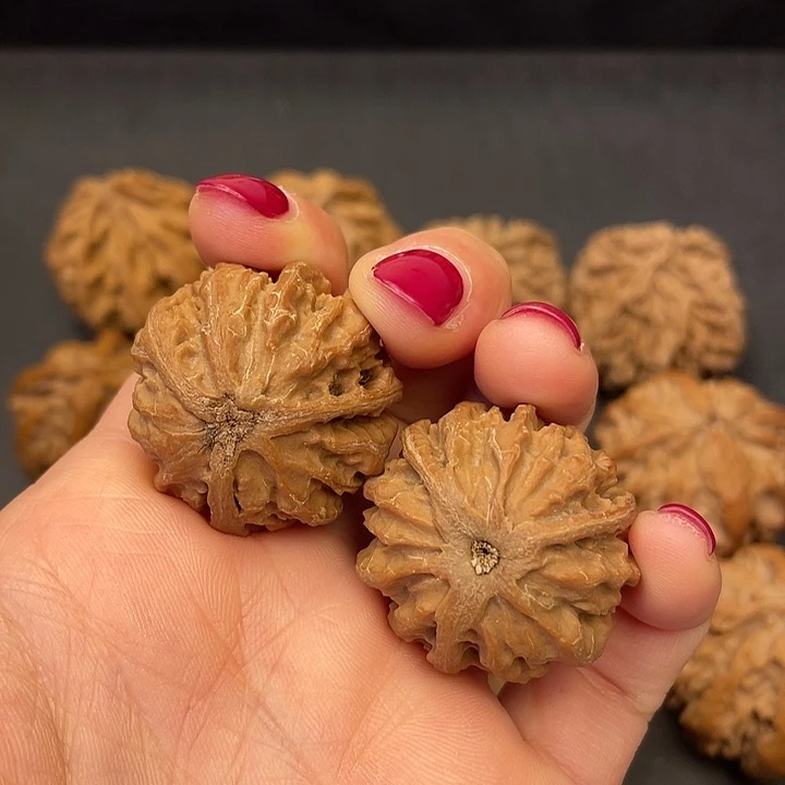 w***o文玩核桃吊坠突突突突突突