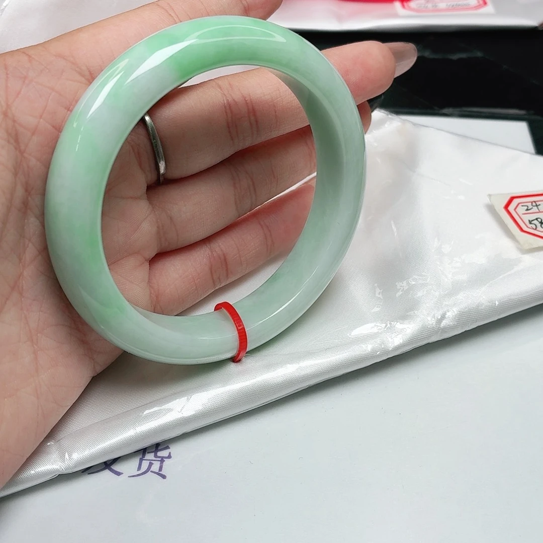 未镶嵌手镯翡翠翡翠