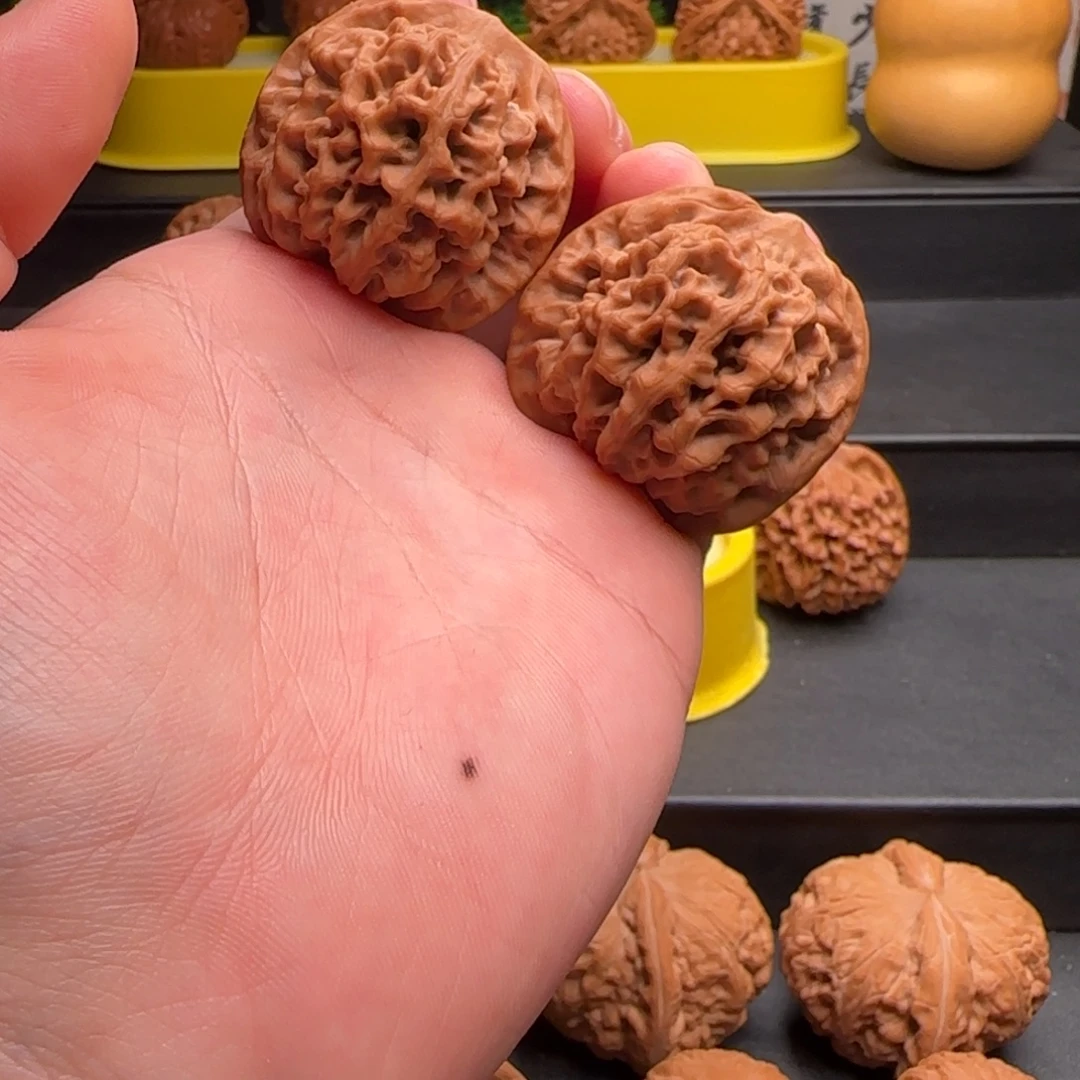 文玩核桃吊坠40秦闷