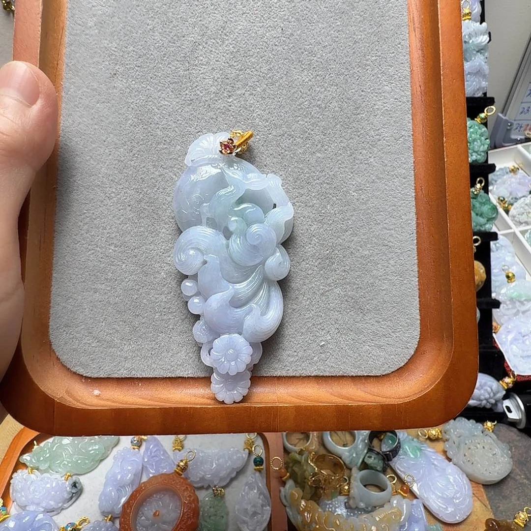 吊坠(赠链)未镶嵌翡翠