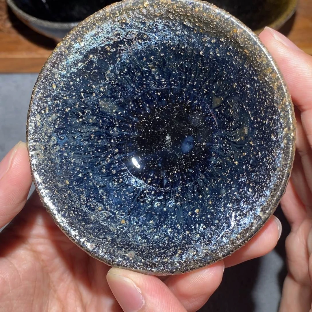 茶盏8.5×3.8 田泥银蓝毫（粘底）