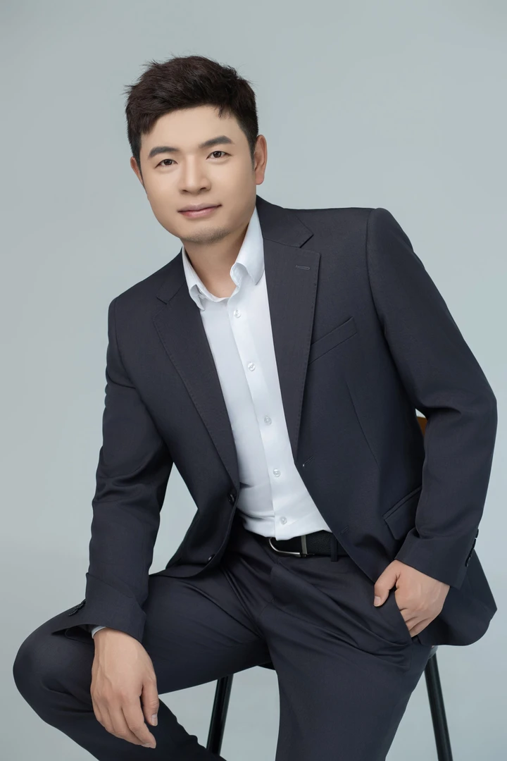 【新品福利】男士商务休闲西服套装结婚上班职业主持修身高品质