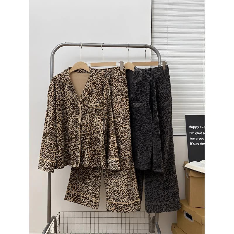 2026新款秋冬款加厚睡衣女德绒开衫豹纹印花长袖长裤琥珀流光套装