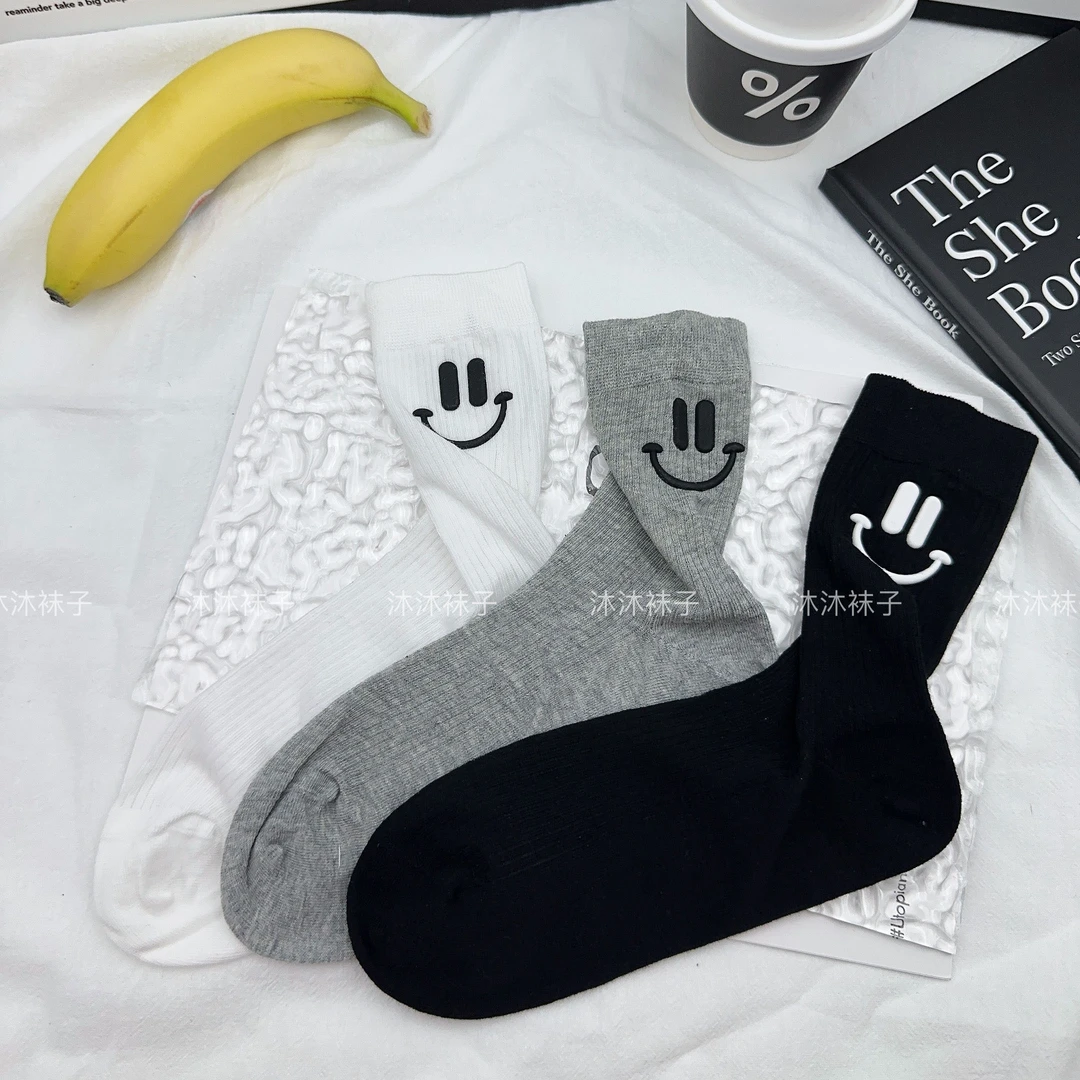 欧货立体硅胶笑脸黑色白色袜子女2025新款爆款夏薄款中筒ins潮袜