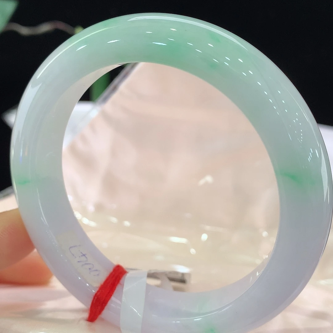 翡翠未镶嵌手镯0047