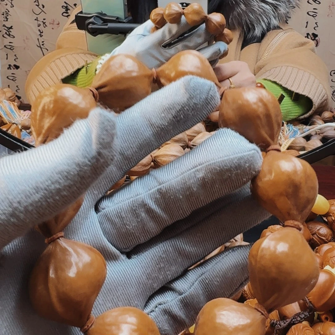 @***友橄榄核手串水晶核