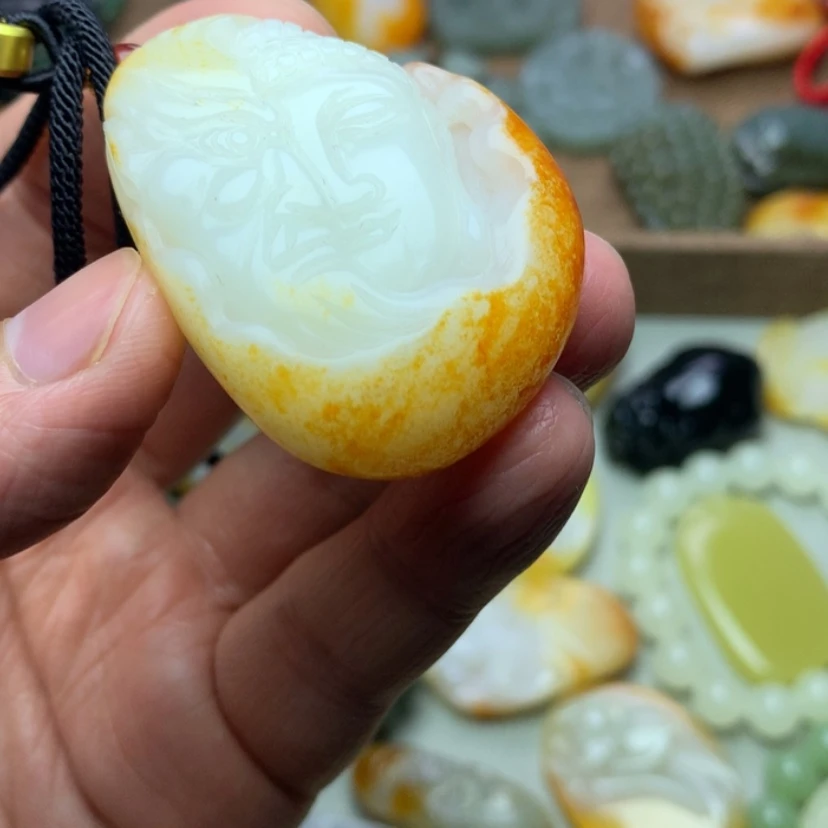 【闪购商品】颈饰未镶嵌和田玉