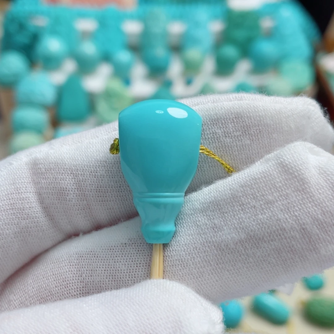 绿松石未镶嵌珠宝奇石